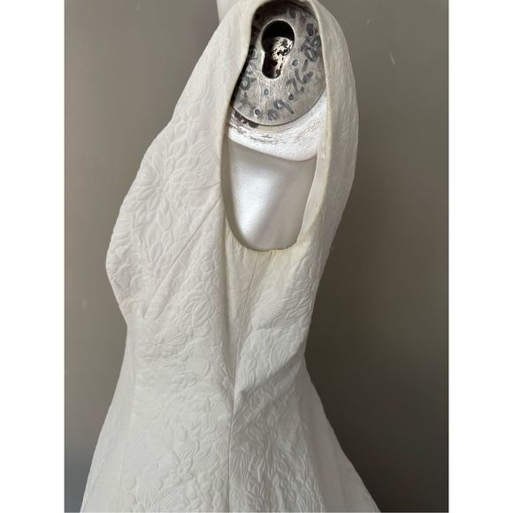 LELA ROSE THE STREAM WEDDING DRESS - Picture 13 of 15